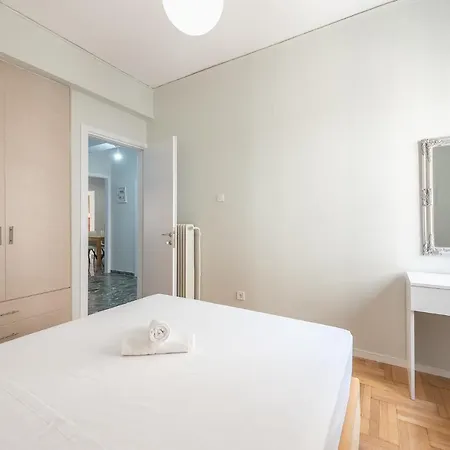 Victoria Divas Paradise Apartment