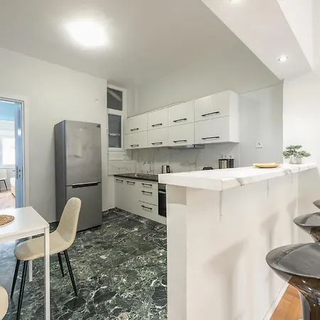 Victoria Divas Paradise Apartment Athens